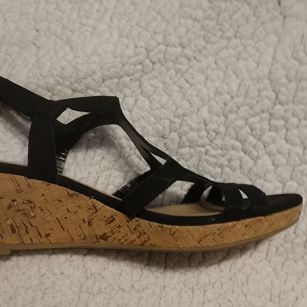 Black and tan cupcake couture heels size 4
